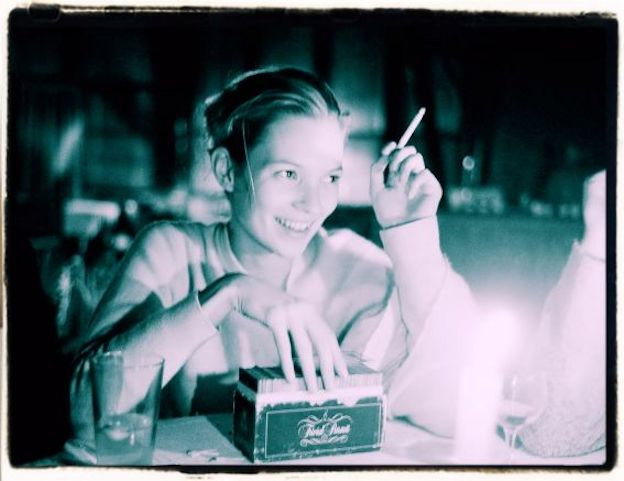 Kate Moss playing trivial pursuit