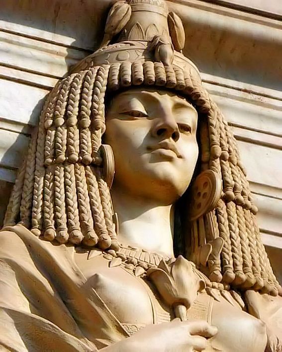 Statue of Cleopatra