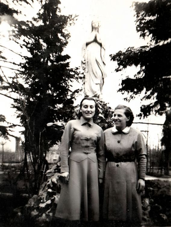 Innocenza and Lina Mompiano Brescia 1952